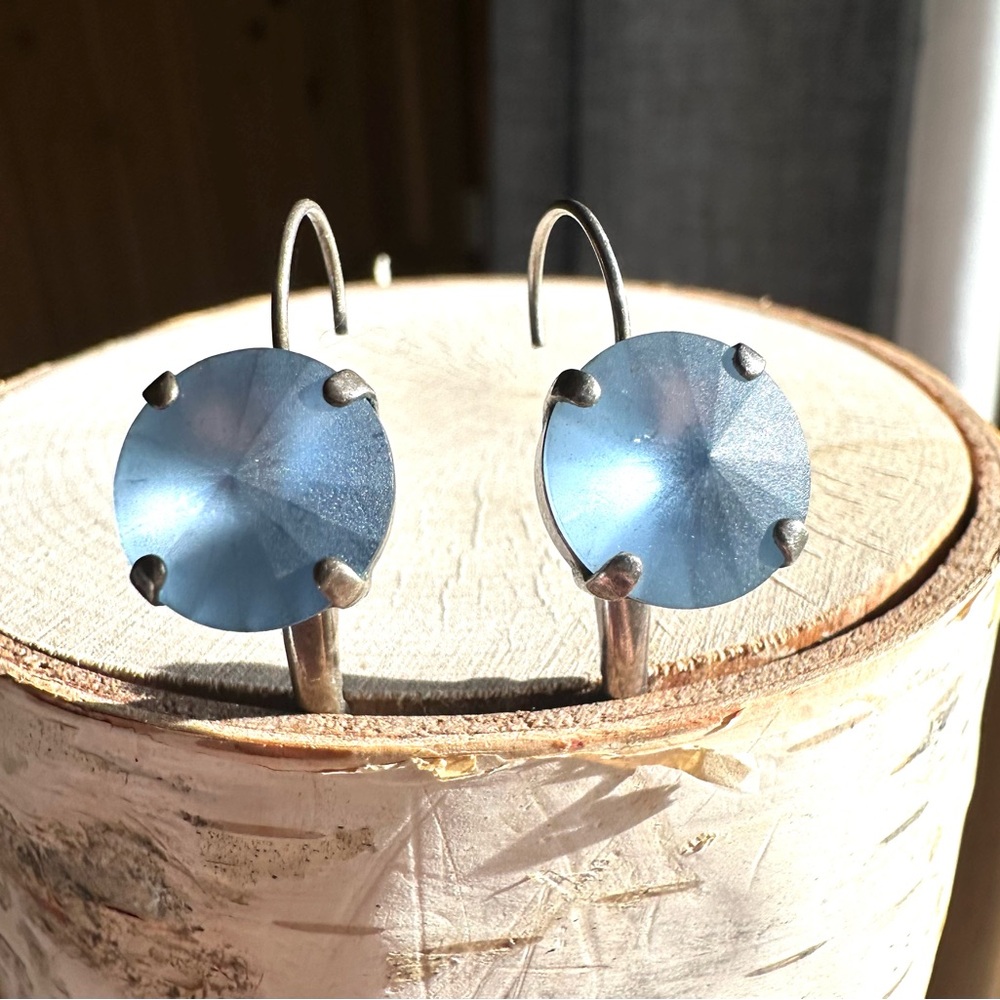 Rivoli Cut Blue Lever Back Earrings